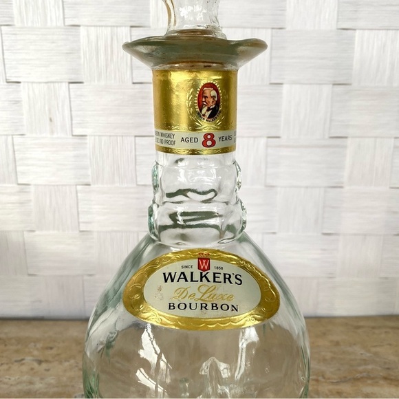 Vintage Walker's DeLuxe Bourbon Decanter Bottle Starburst Glass 4/5 Qt - Picture 3 of 9